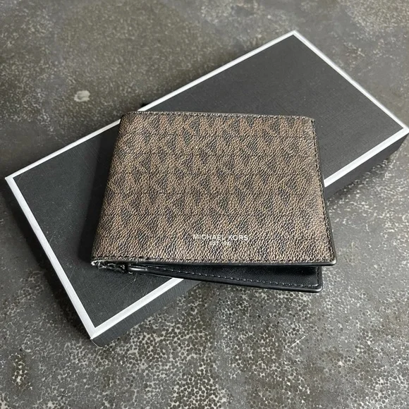 Michale Kors Brown Logo Print Men’s Wallet - Picture 1 of 4